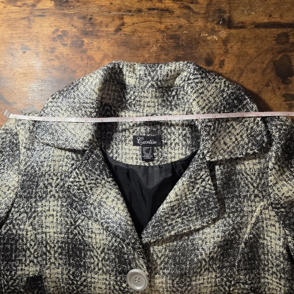 Cartise Cropped Blazer – Size 8 Canada / Size 6 US – Silver/Cream - Picture 5 of 5